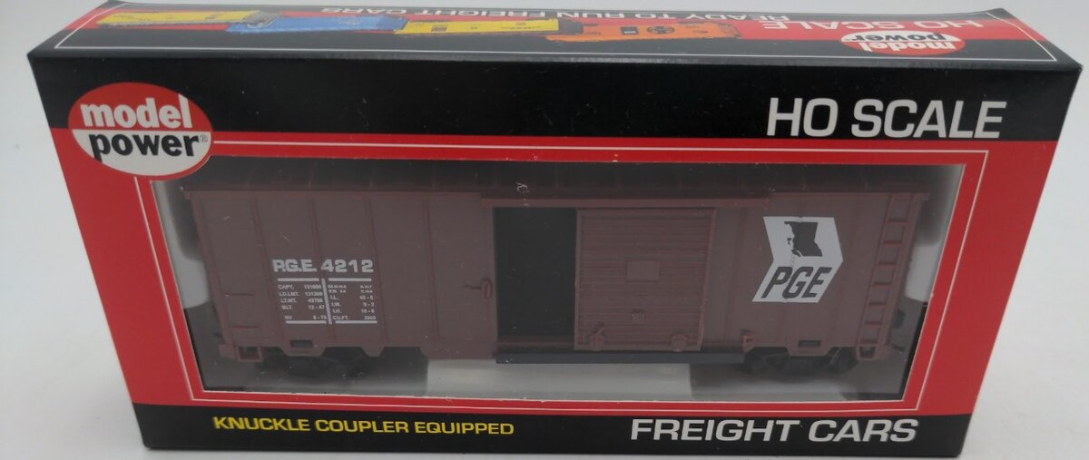 Model Power 97956 HO Pacific Great Eastern 40' Box Car W/Knuckle Couplers