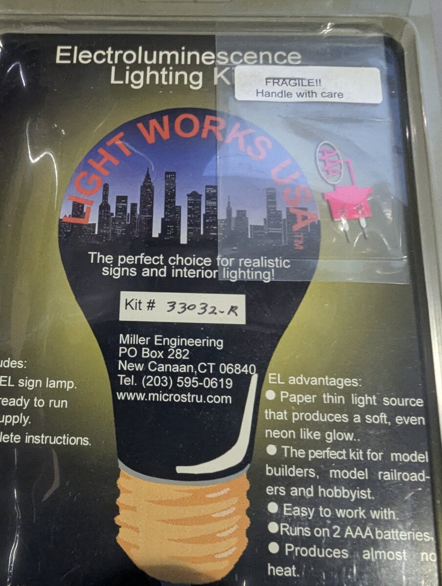 Miller Engineering 33032 Vertical Sign Lighting Kits AAA Logo - Small Right