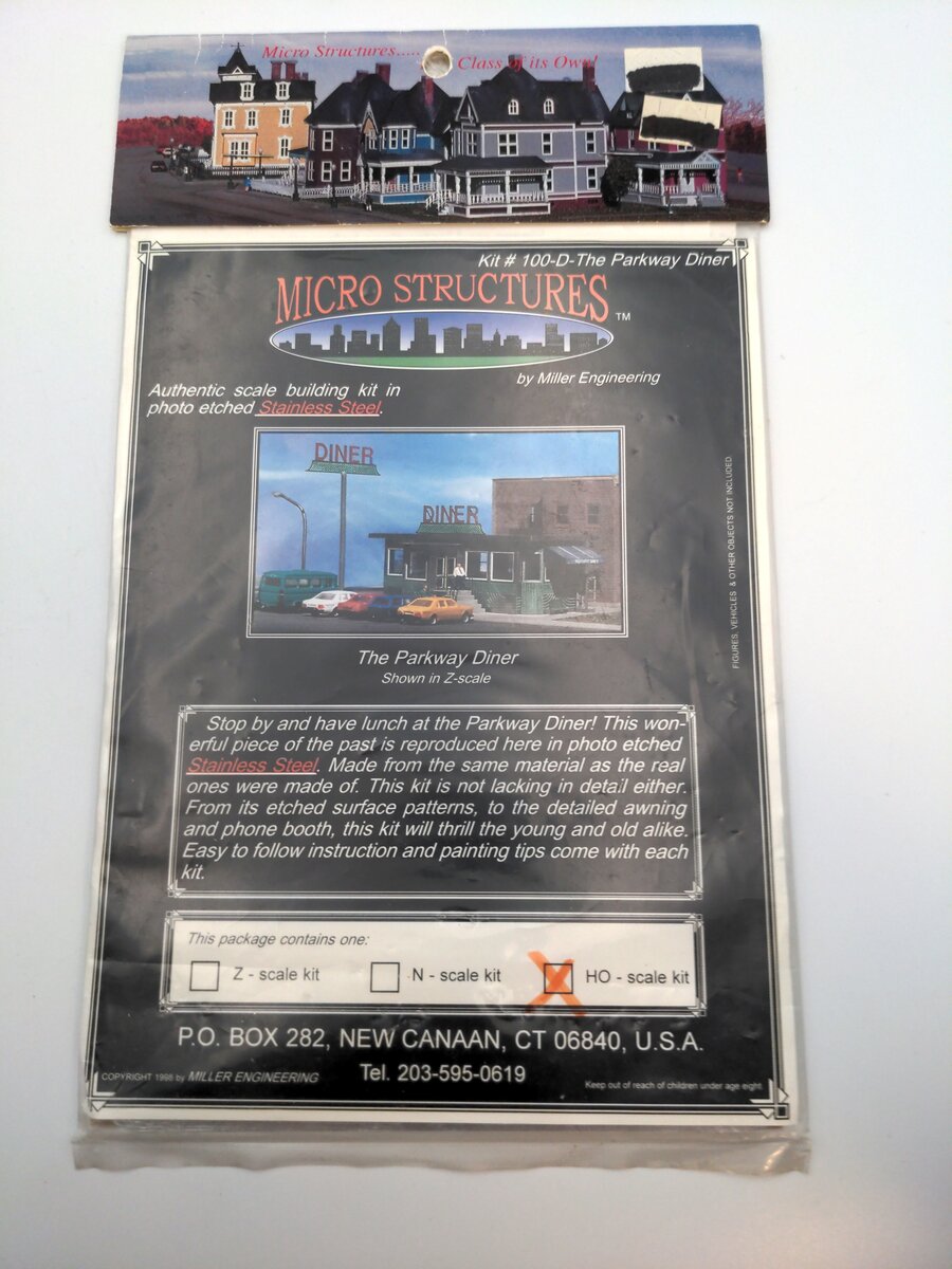 Miller Engineering 100-D-a HO Parkway Diner Model Kit