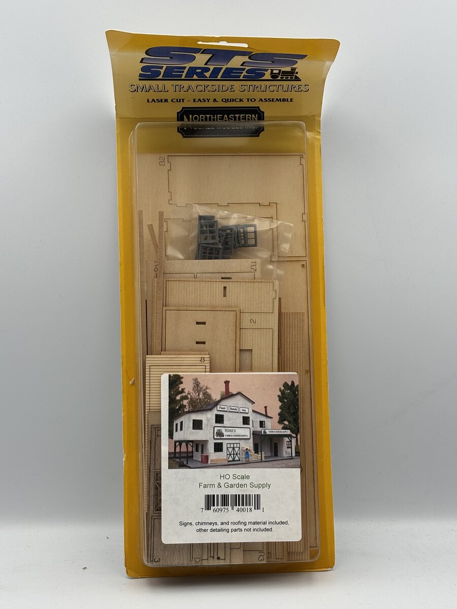 Northeastern Scale Models 40018 HO Farm & Garden Supply Kit - 4-5/16 x 8-1/4