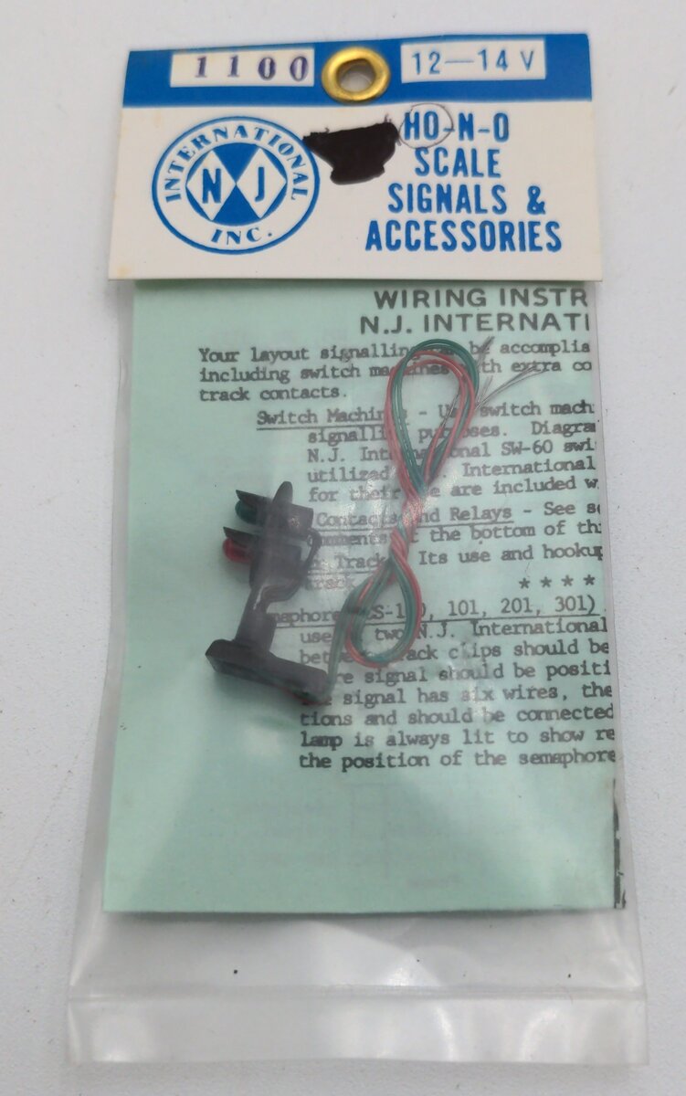 NJ International 1100 HO Ground Type Drawf Signal Two-Light
