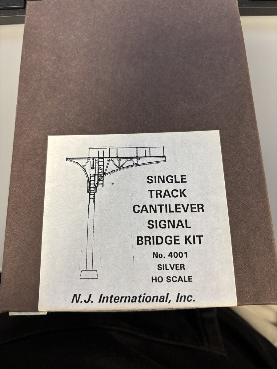 NJ International 4001 HO Silver Single Track Cantilever Signal Bridge Kit