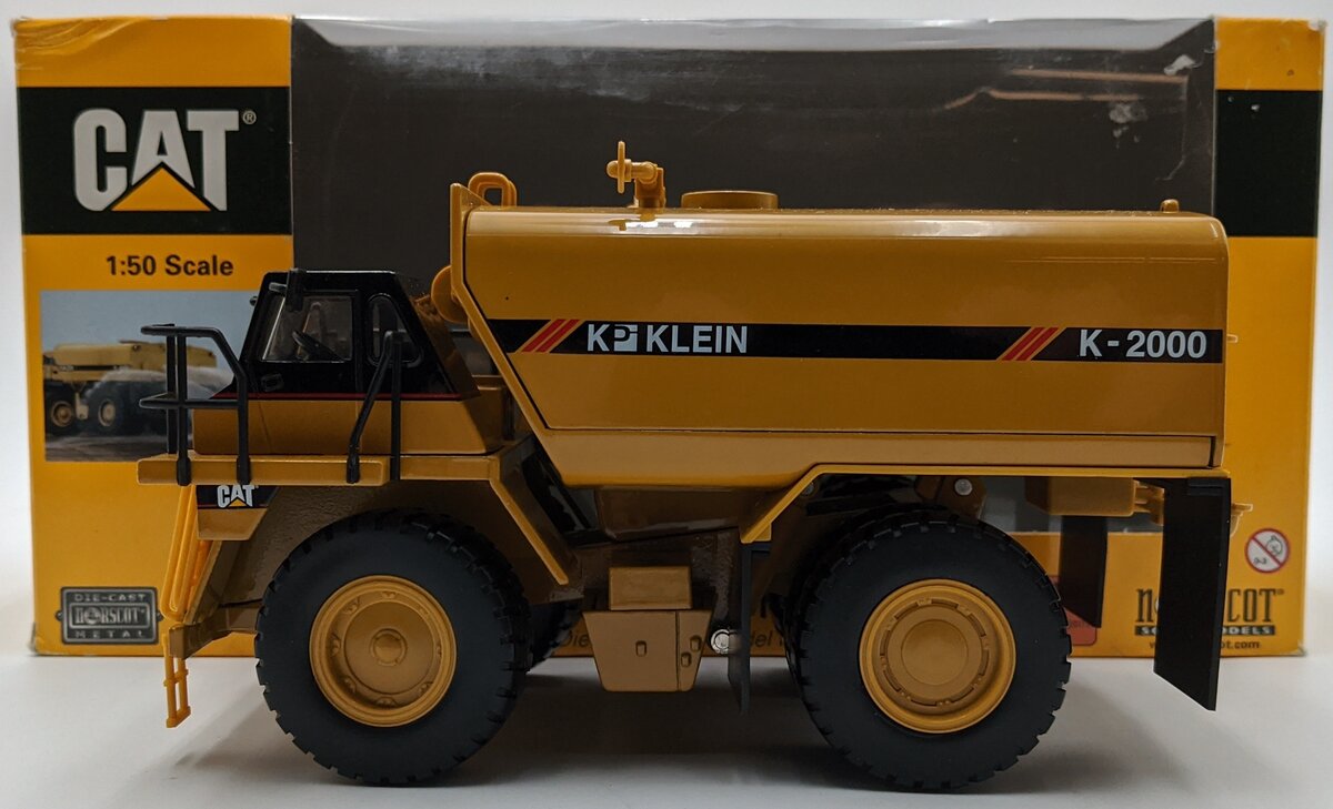 Norscot 55142 1:50 DieCast Caterpillar 777D Off Highway Truck w/Klein Water Tank LN/Box