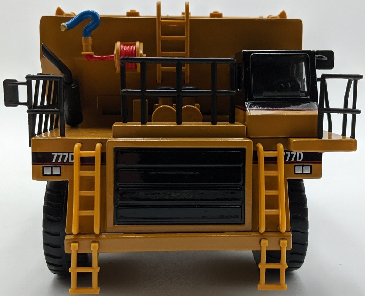 Norscot 55142 1:50 DieCast Caterpillar 777D Off Highway Truck w/Klein Water Tank