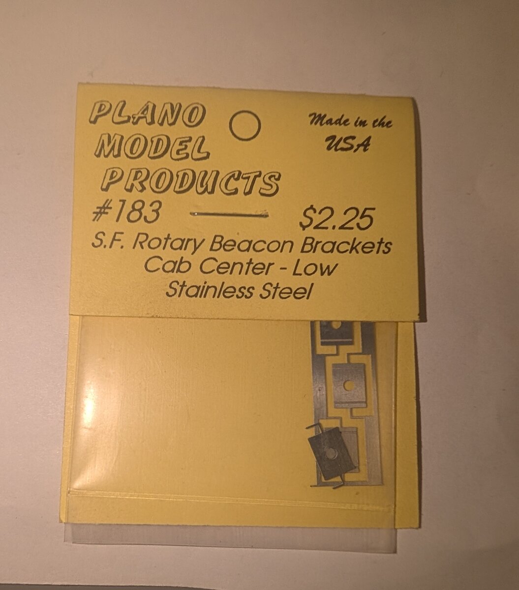 Plano Model Products 183 HO Brackets Rotary Beacon Light - Cab Center Low