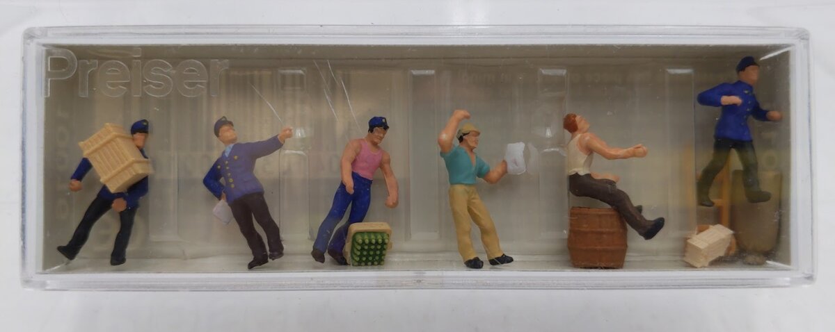 Preiser 10016 HO Delivery Men Figures with Load (Set of 6)