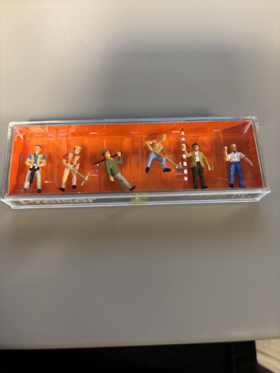 Preiser 10030 HO Road Construction Workers Figures (Set of 6)