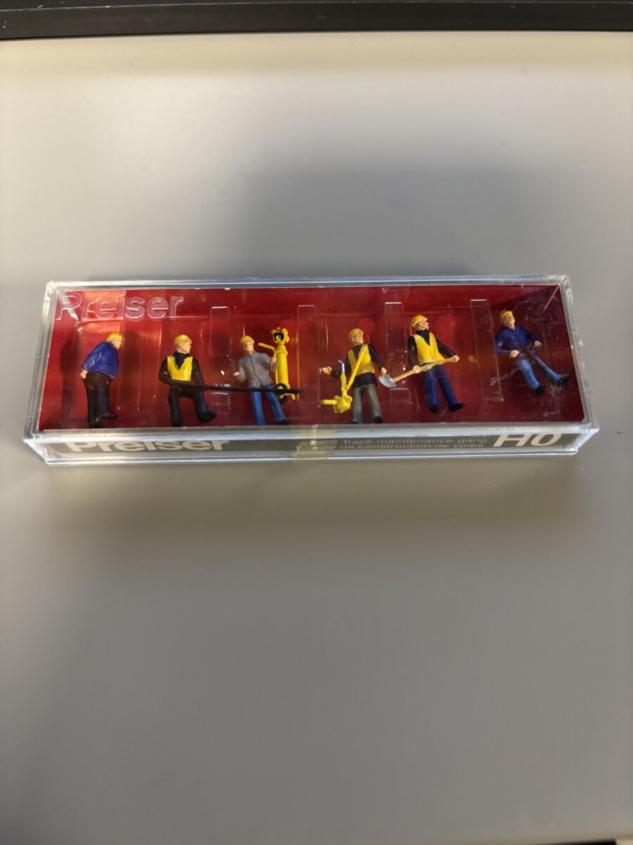 Preiser 10035 HO Track Maintenance Gang Figures (Set of 6)