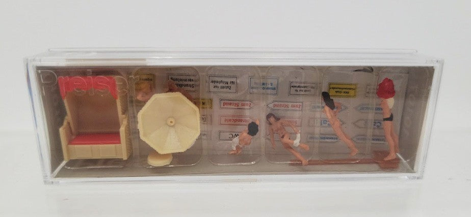 Preiser 10107 HO Scale Nude Sun Bathers Figures with Accessories (Set of 6)