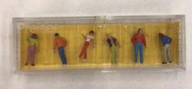Preiser 10118 HO Walking Passers-By Figures (Set of 6)
