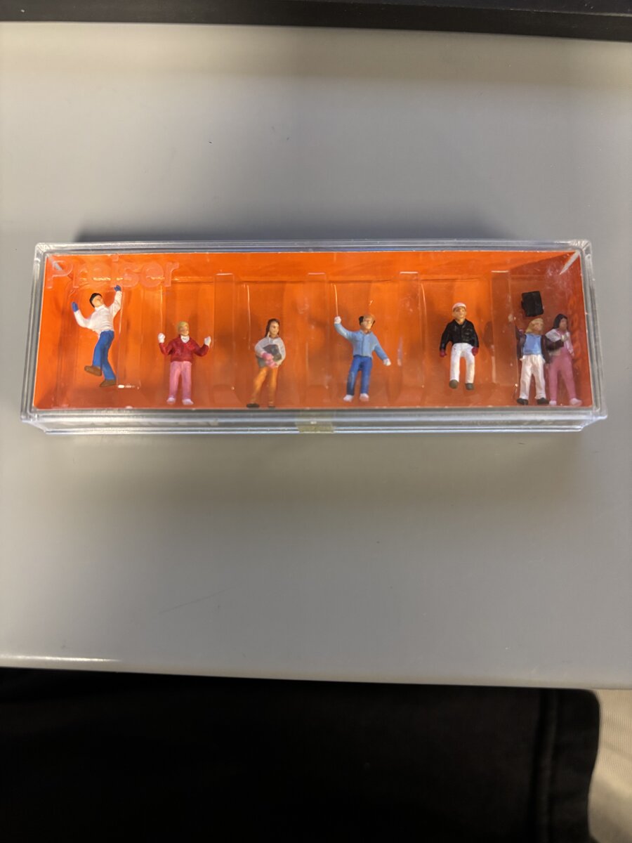 Preiser 10183 HO Children at Play Figures (Set of 7)
