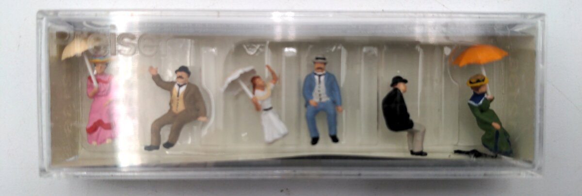 Preiser 12136 HO 1900's Passengers Sitting On Platform Figures (Set of 6)