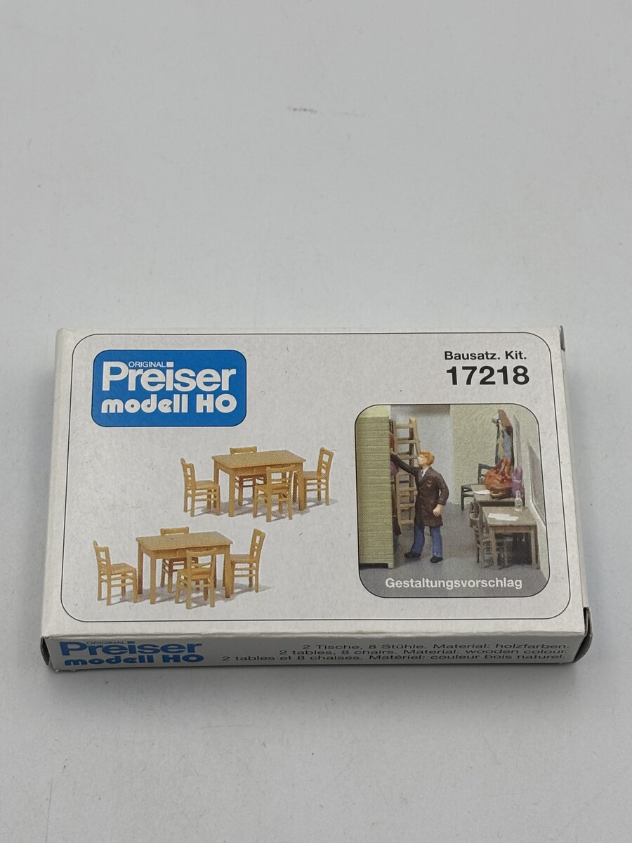Preiser 17218 HO Wooden Color Table & Chairs Plastic Model Kit (Set of 10)