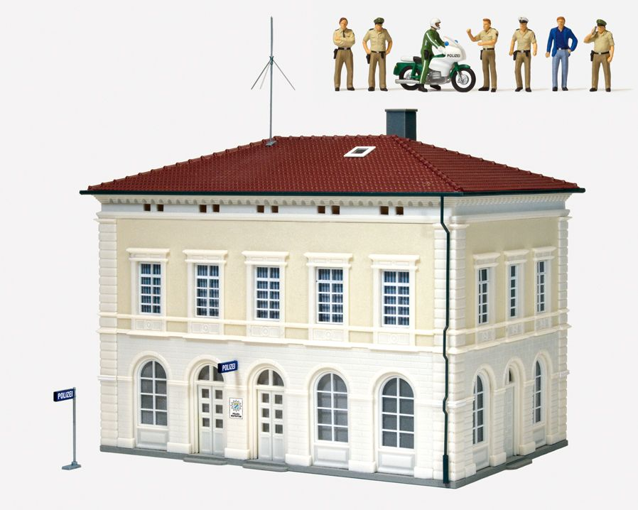 Preiser 19000 HO Police Station w/Police & Accessories Plastic Model Kit