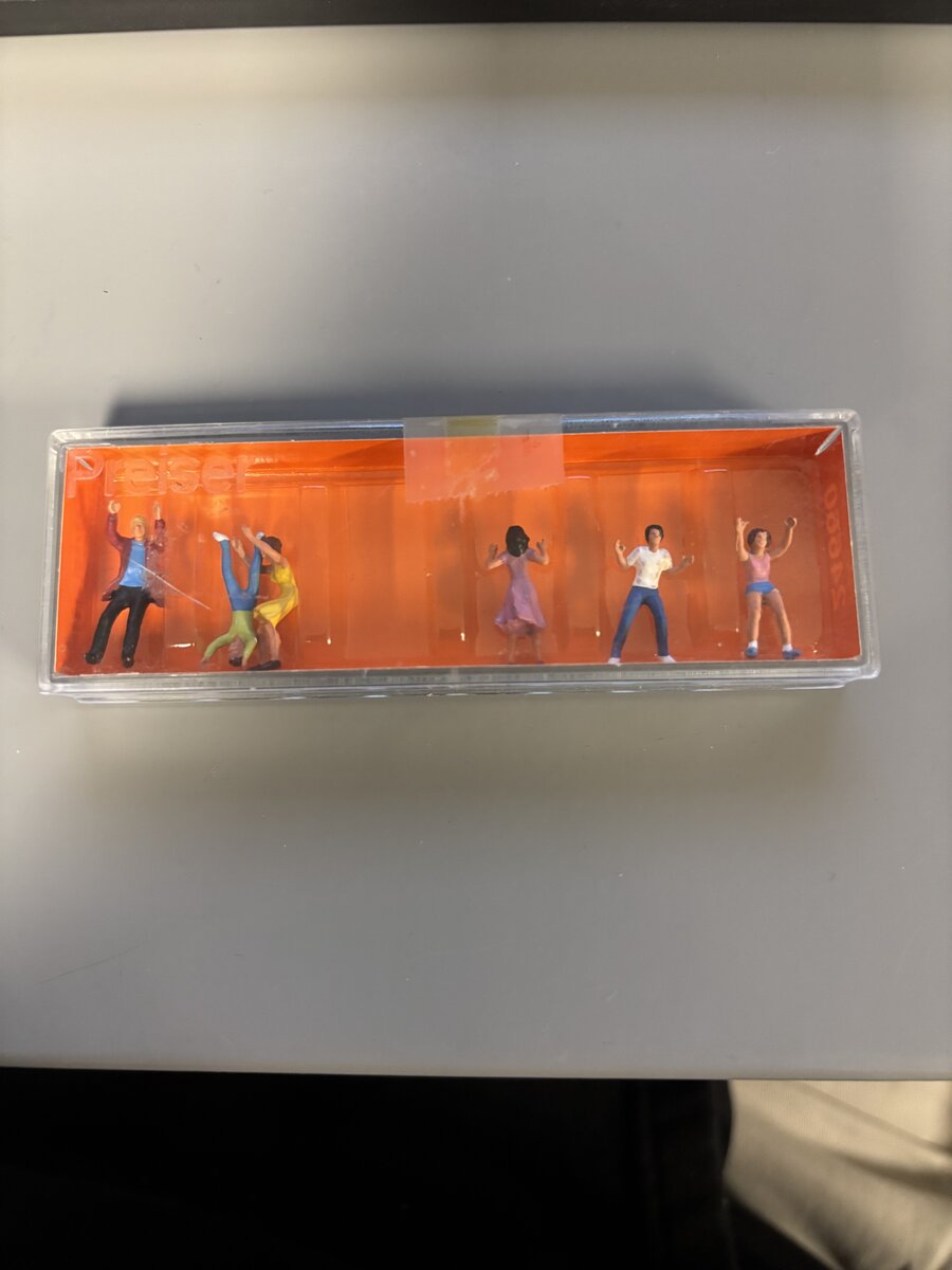 Preiser 24660 HO People Riding Swing Figures (Set of 6)