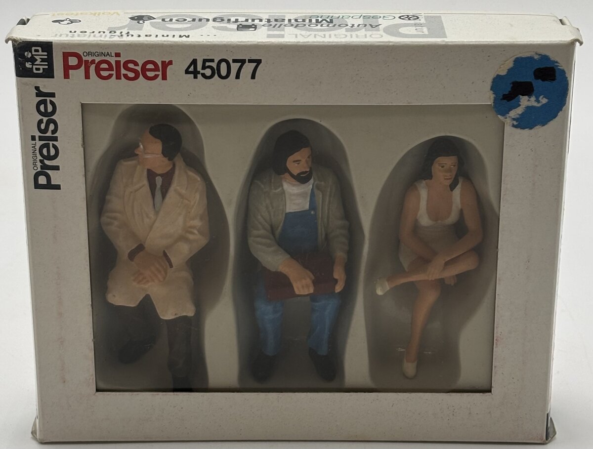 Preiser 45077 G Sitting Passengers Figures (Set of 3)