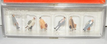 Preiser 75005 TT Shoppers with Bags Figures (Set of 6)