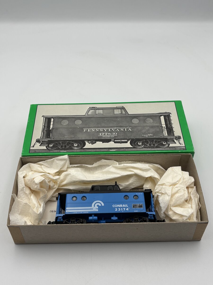 Bowser 54017 HO Pennsylvania N-5C Caboose Conrail Car #23174
