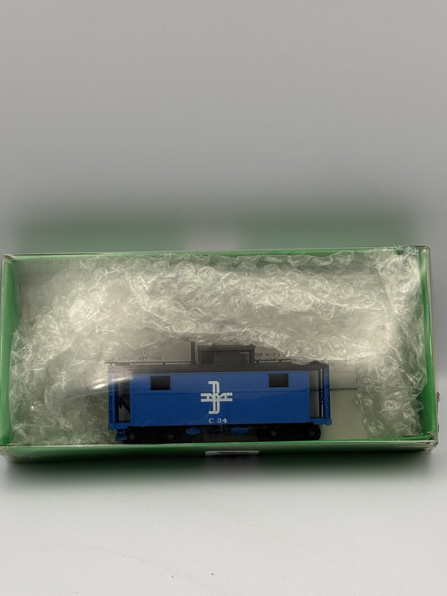 Bowser 55015 HO Scale N-5 Caboose Boston & Maine Kit