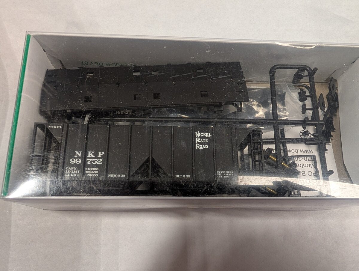 Bowser 56482 HO Nickel Plate Road 70 Ton 2 Bay Covered Hopper #99752 Kit