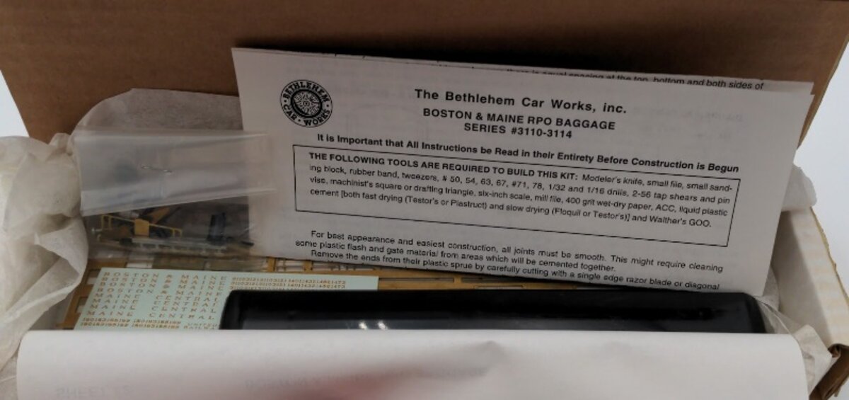 The Bethlehem Car Works 242 HO Scale RPO/Baggage Car Boston & Maine Kit