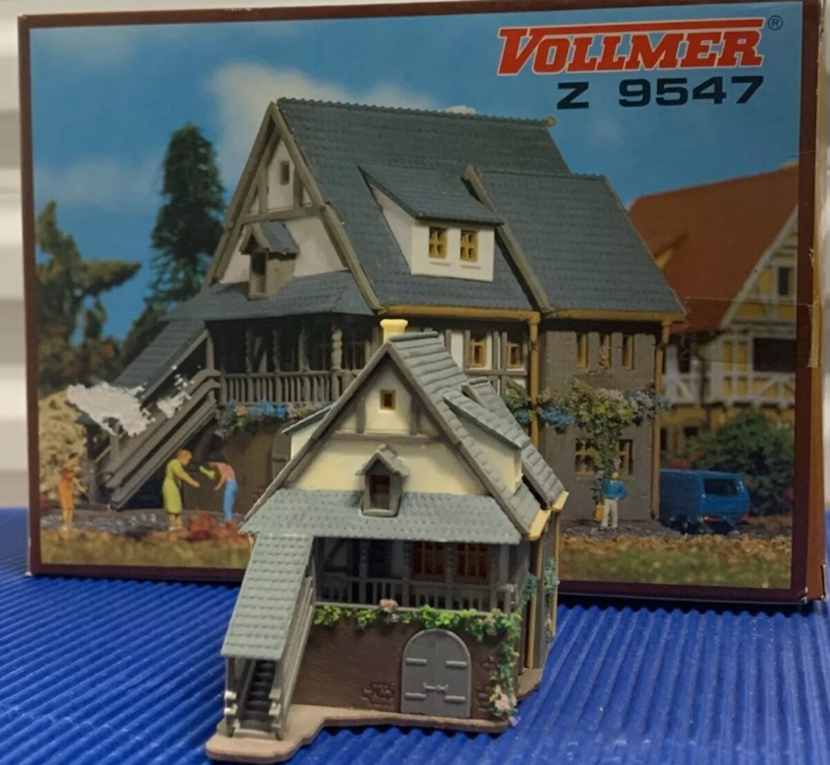 Vollmer 9547 Z Scale Wine Store Building Kit