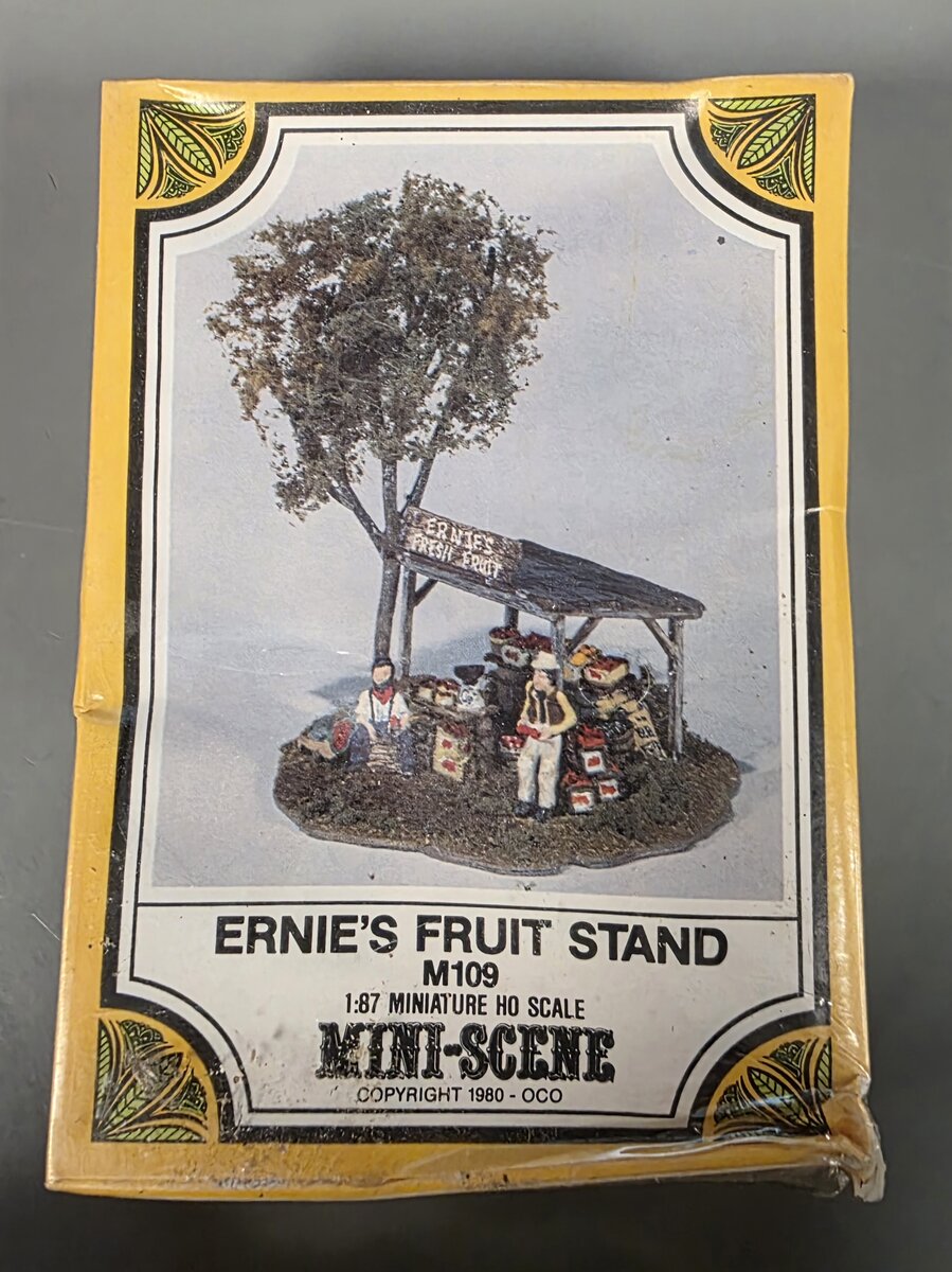 Woodland Scenics M109 HO Mini-Scene Ernie's Fruit Stand Building Kit