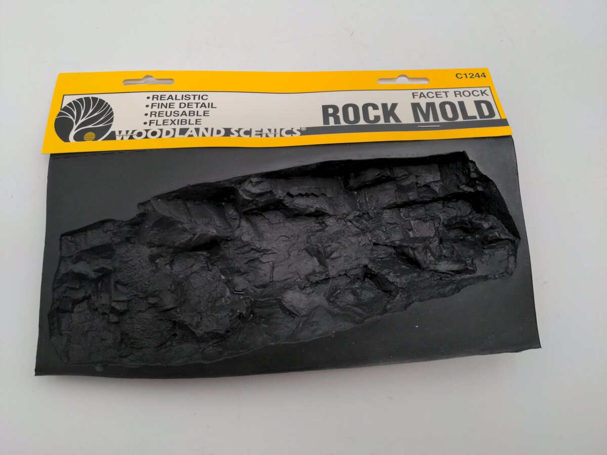 Woodland Scenics C1244 Facet Rock Rubber Rock Mold