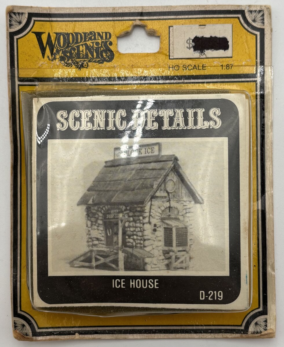 Woodland Scenics D219 HO Scenic Details Ice House Building Kit