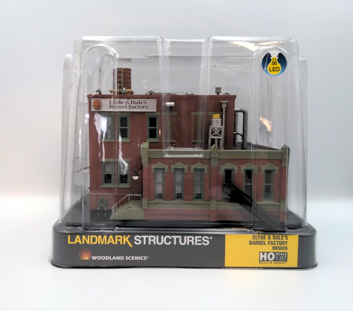 Woodland Scenics BR5026 HO Built-&-Ready Clyde & Dale's Barrel Factory Building