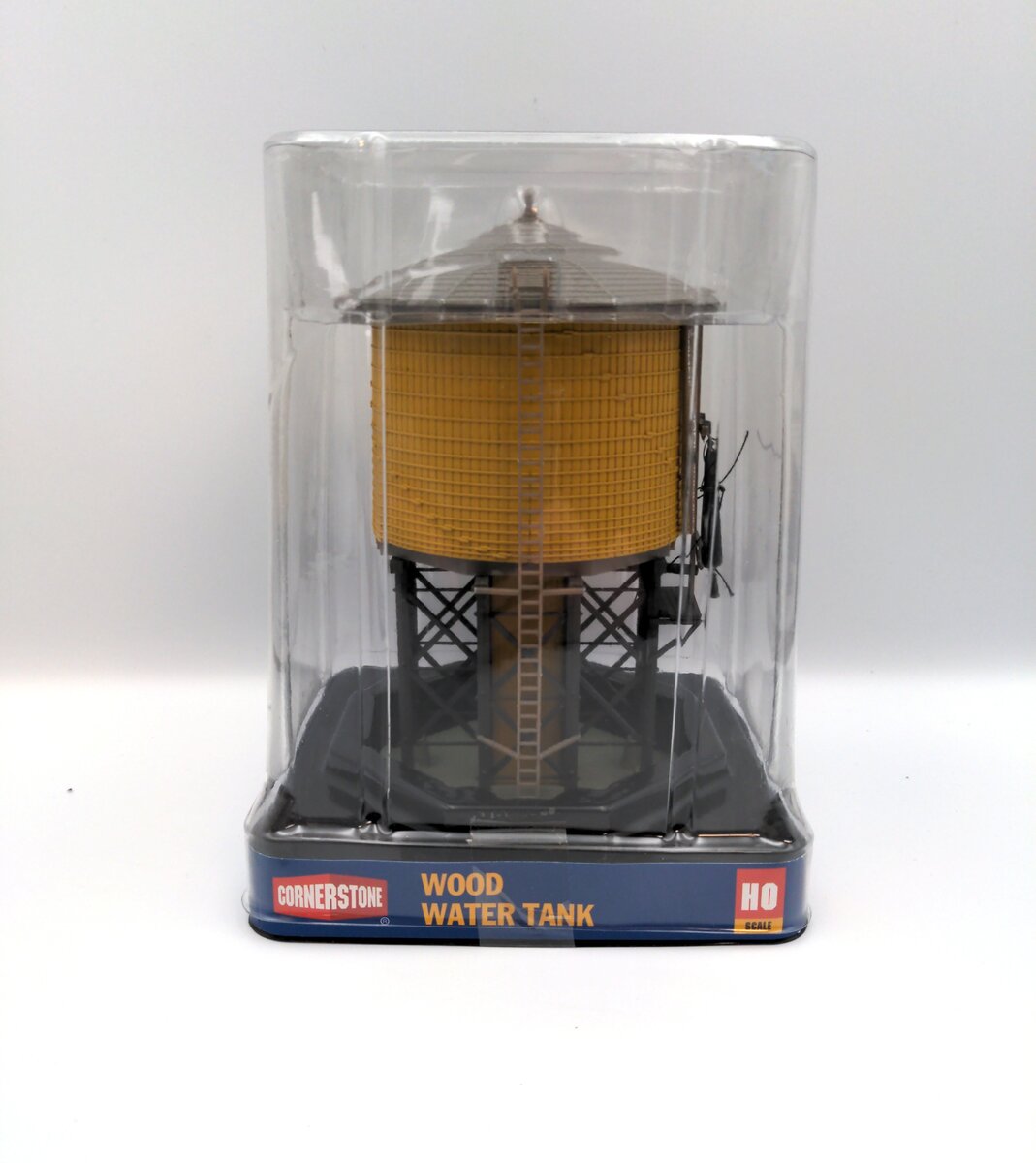 Walthers 933-2813 HO Scale Yellow Ochre Siding Wood Water Tank Built-Ups