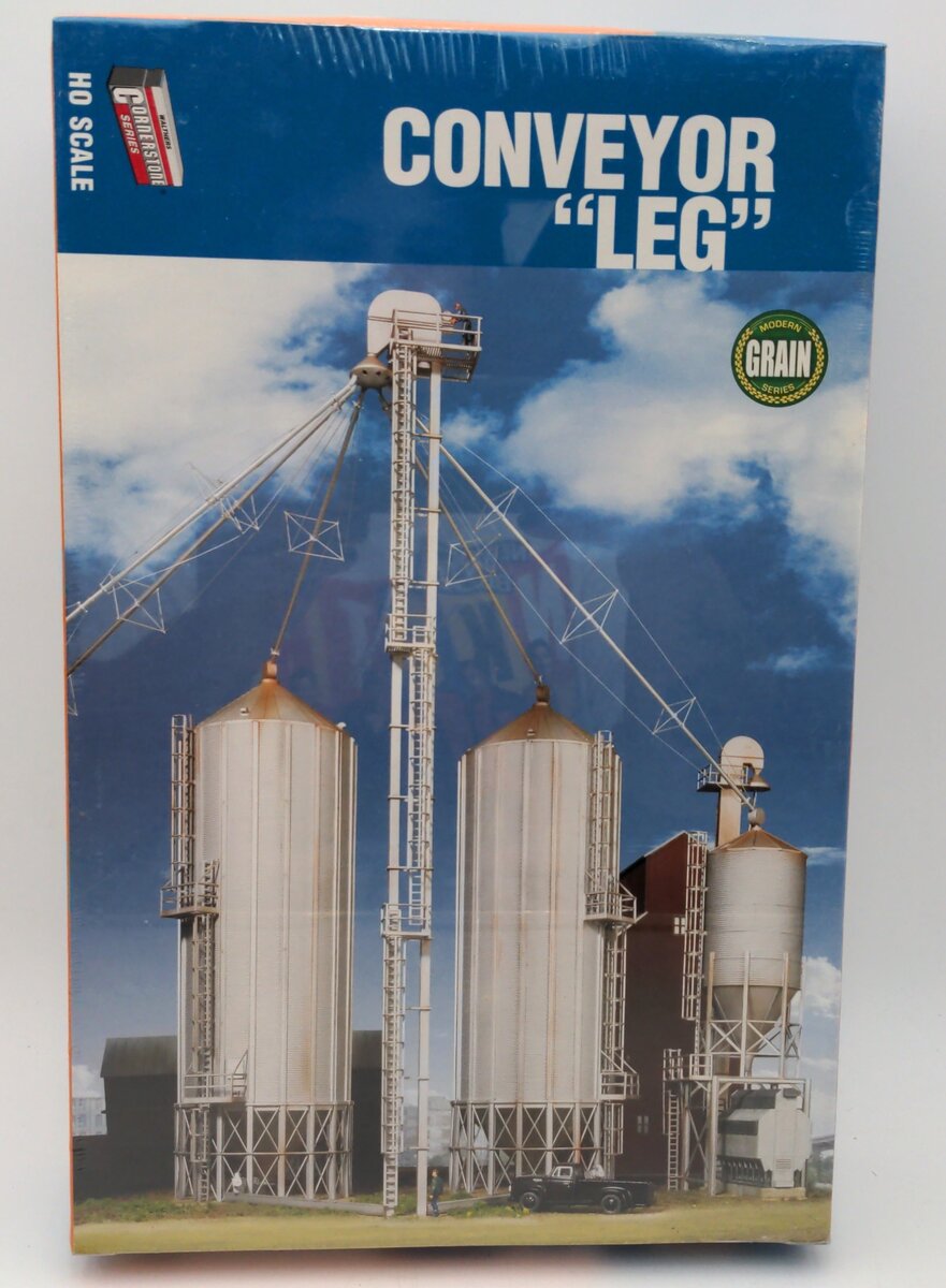 Walthers 933-2936 HO Scale Grain Conveyor Leg with Safety Ladder Building Kit
