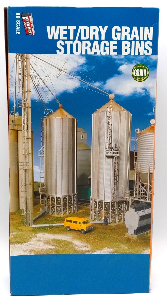 Walthers 933-2937 HO Wet/Dry Grain Storage Bins Building Kit (Pack of 2)