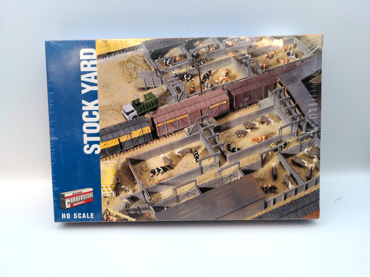 Walthers 933-3047 HO Stock Yards Structure Building Kit