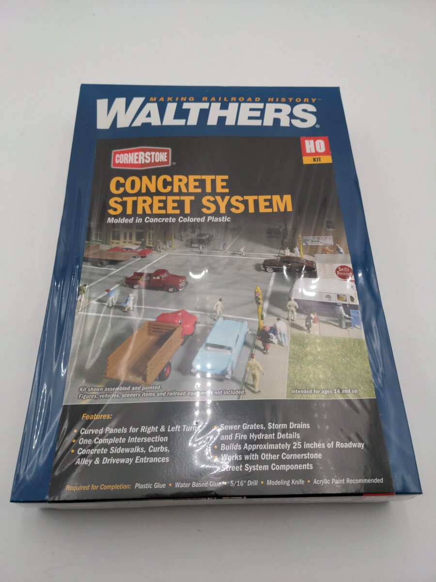 Walthers 933-3138 HO Scale Concrete Street System Plastic Kit