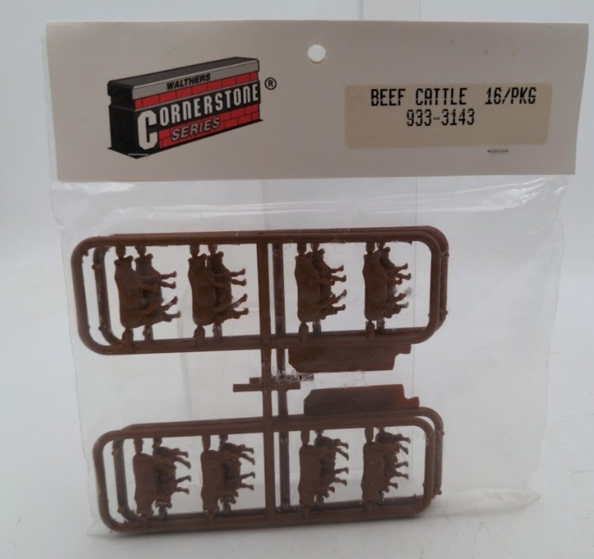Walthers 933-3143 HO Scale Beef Cattle Plastic Figures (Set of 16)