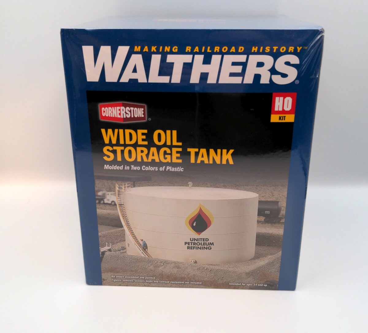 Walthers 933-3167 HO Scale Wide Oil Storage Tank W/Retention Berms Kit NIB