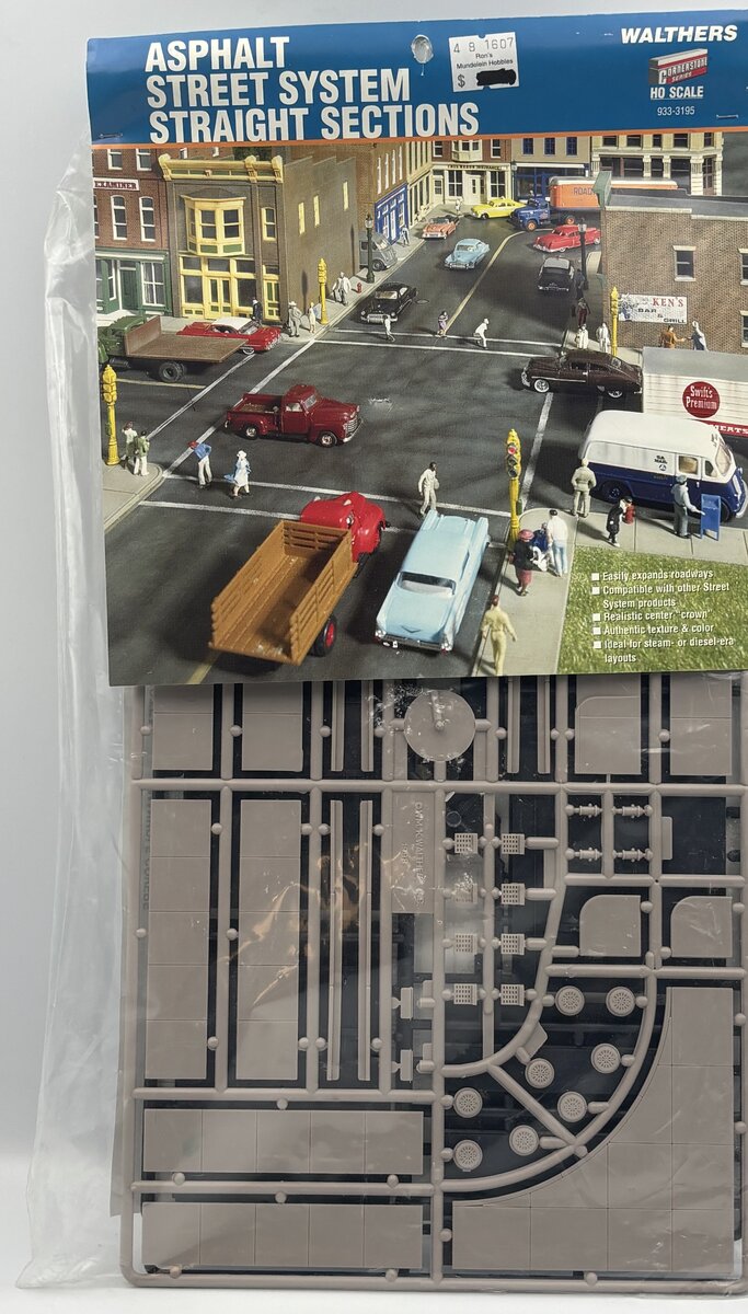 Walthers 933-3195 HO Asphalt Street System Straight Sections (Pack of 10)