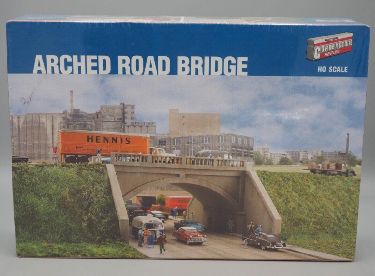 Walthers 933-3196 HO Concrete Arched Road Bridge Street System Structure Kit