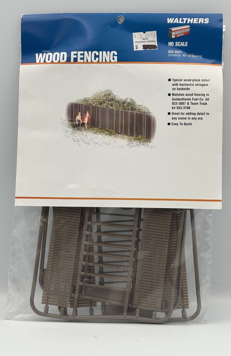 Walthers 933-3521 HO Wood Fence Plastic Kit