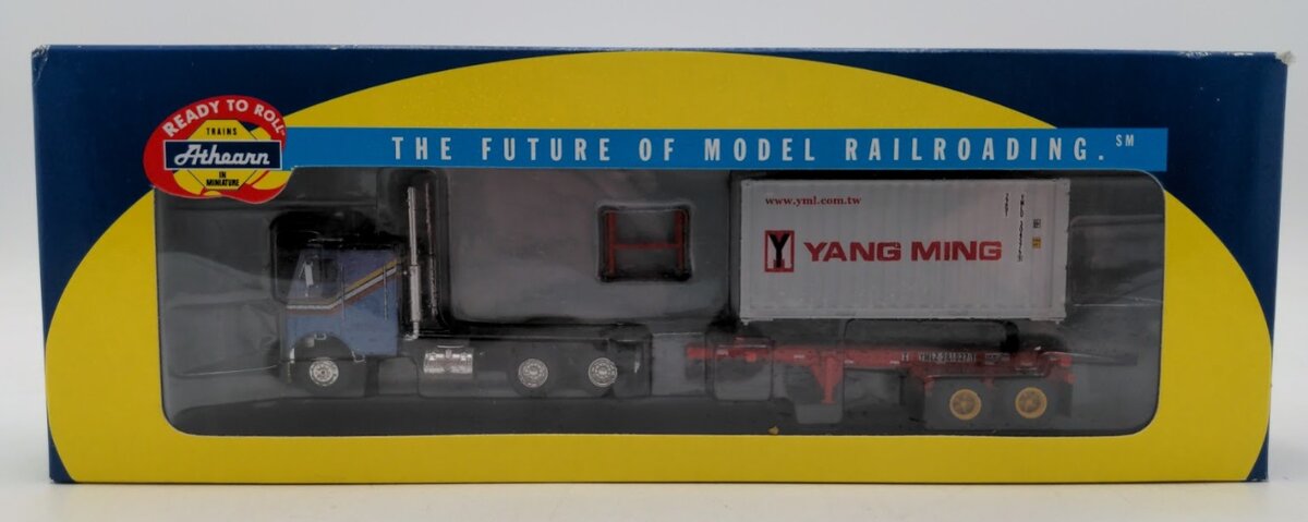 Athearn 92143 HO Scale RTR Yang Ming 20 Container & Chassis Freightliner Tractor