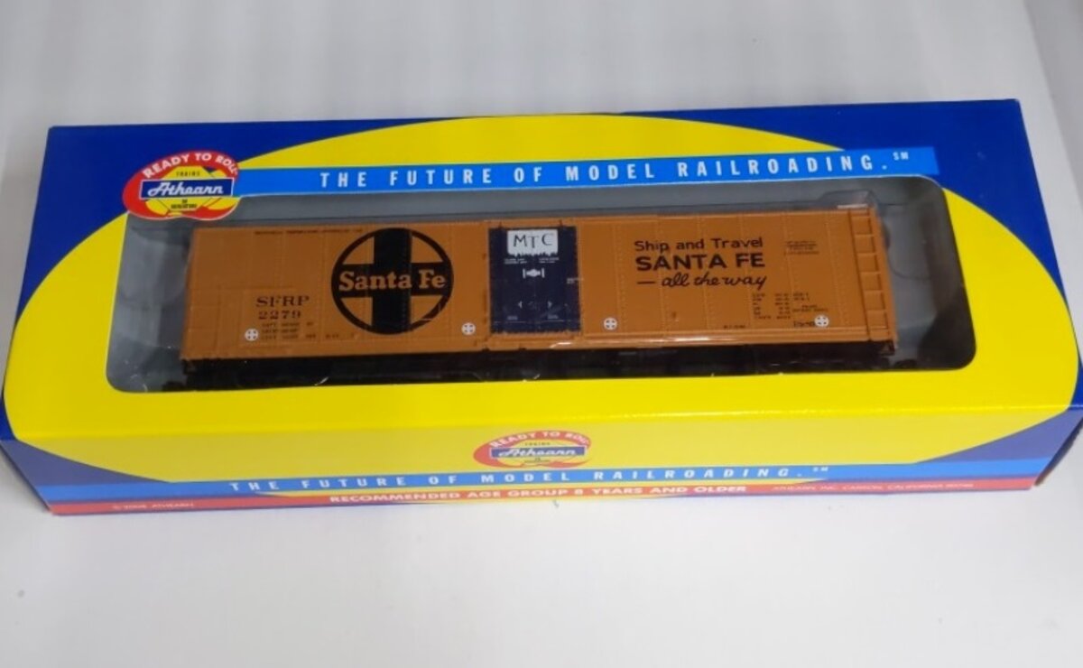 Athearn 75450 HO Santa Fe RTR 50' Smooth Side Mechanical Reefer #2279