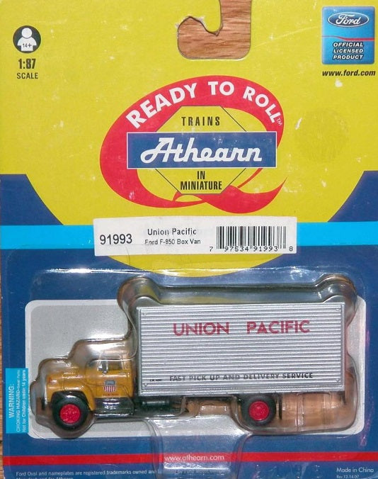 Athearn 91993 HO Union Pacific Ford F-850 Box Van Truck