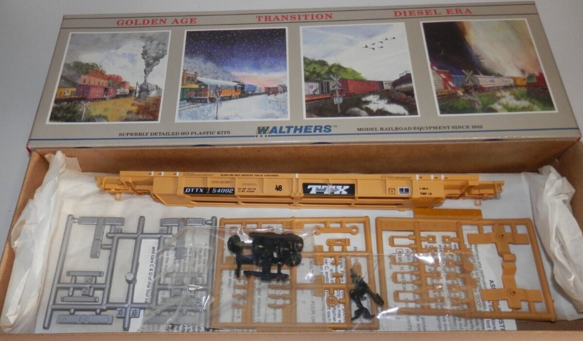 Walthers 932-3901 HO Scale TTX Double Stack Car # 54002 Kit