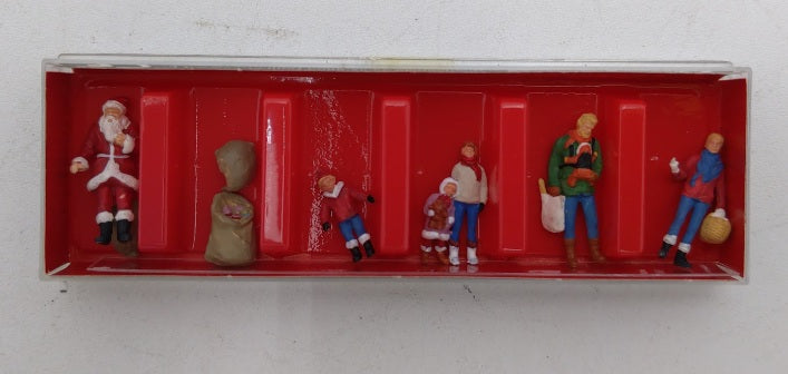 Preiser 10185 HO Santa Claus & Visitors Figures (Set of 6)