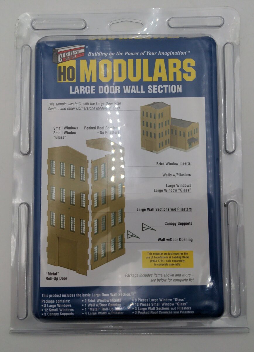 Walthers 933-3727 HO Modulars Large Door Wall Section Building Kit