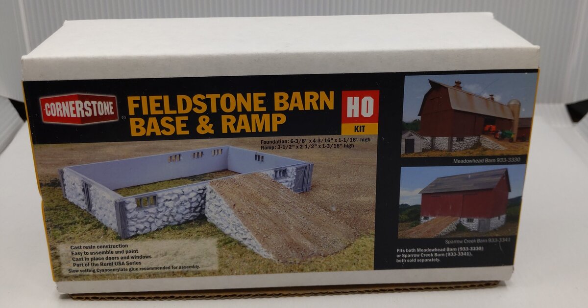 Walthers 933-3331 HO Scale Fieldstone Barn Base and Ramp Model Building Kit