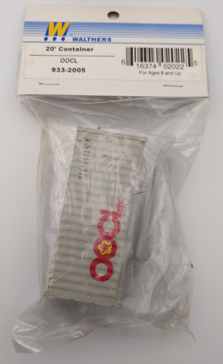 Walthers 933-2005 HO Scale Plastic 20' Container - OOCL