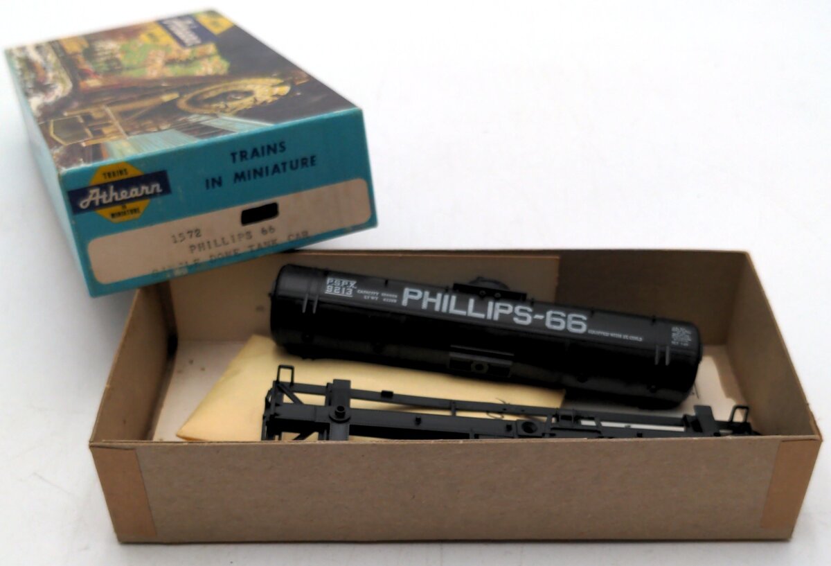 Athearn 1572 HO Phillips Petroleum Single Dome Tank Kit