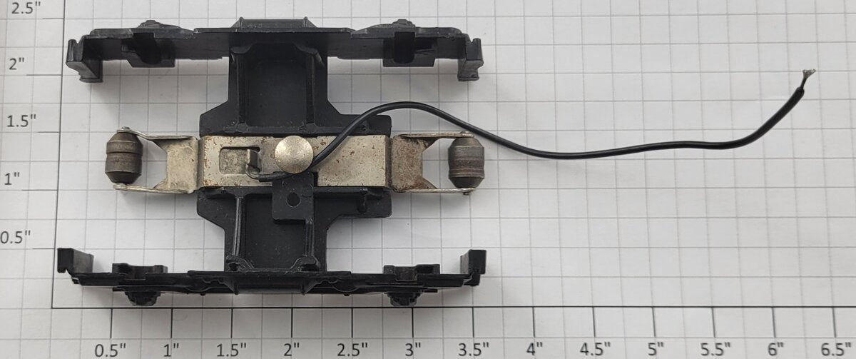 Lionel 1055-36 Truck Body Frame with Arm Collector and Roller